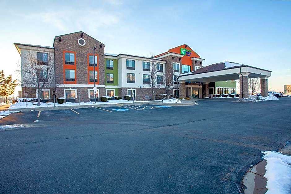 Holiday Inn Express & Suites Logan By IHG