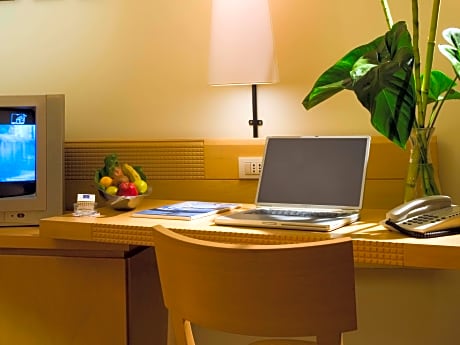 Superior Suite With 1 Double Bed And Sofa