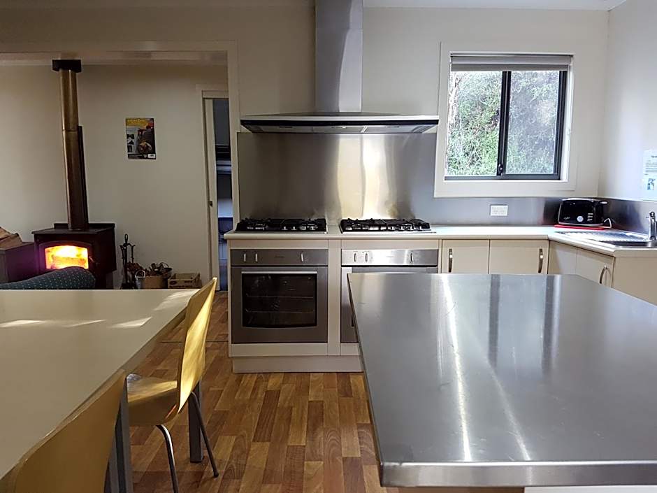 Tahune AirWalk Cabin and Lodge