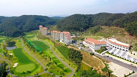 Baekhak Jayuroresort