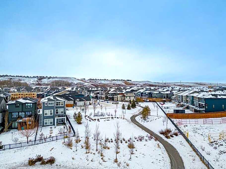 Luxury-4bed with AC-86"TV-BrandNew in Cranston, Calgary