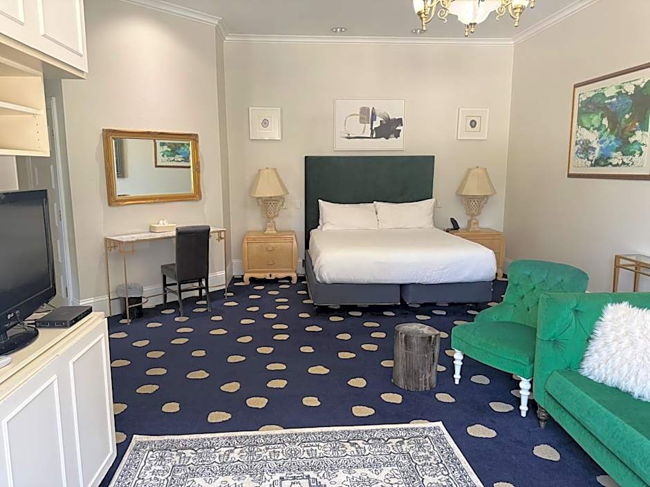 The Sterling Hotel