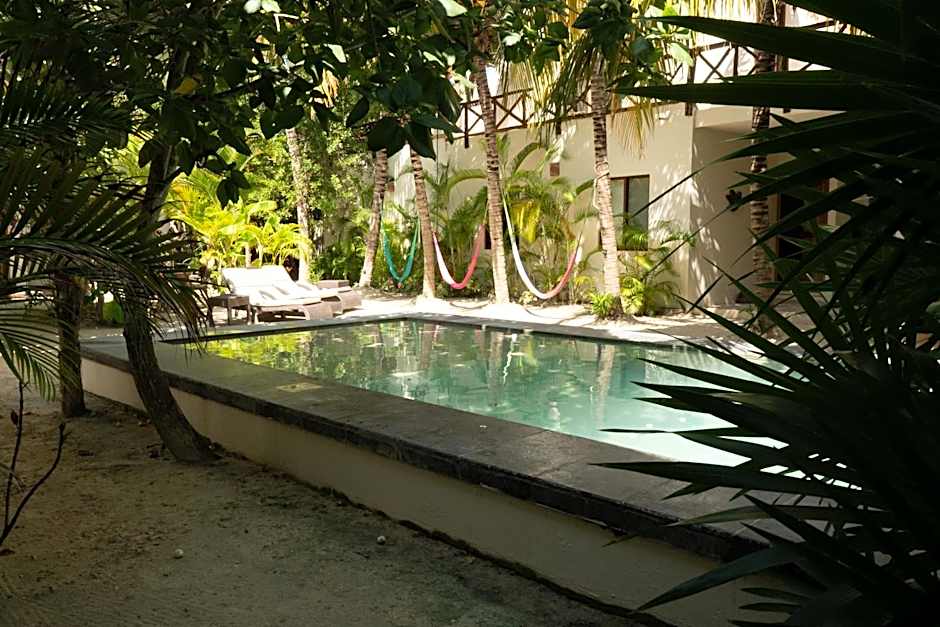 La Puerta Azul Beachfront - Adults Only