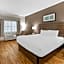 Quality Inn Fayetteville Near Historic Downtown Square