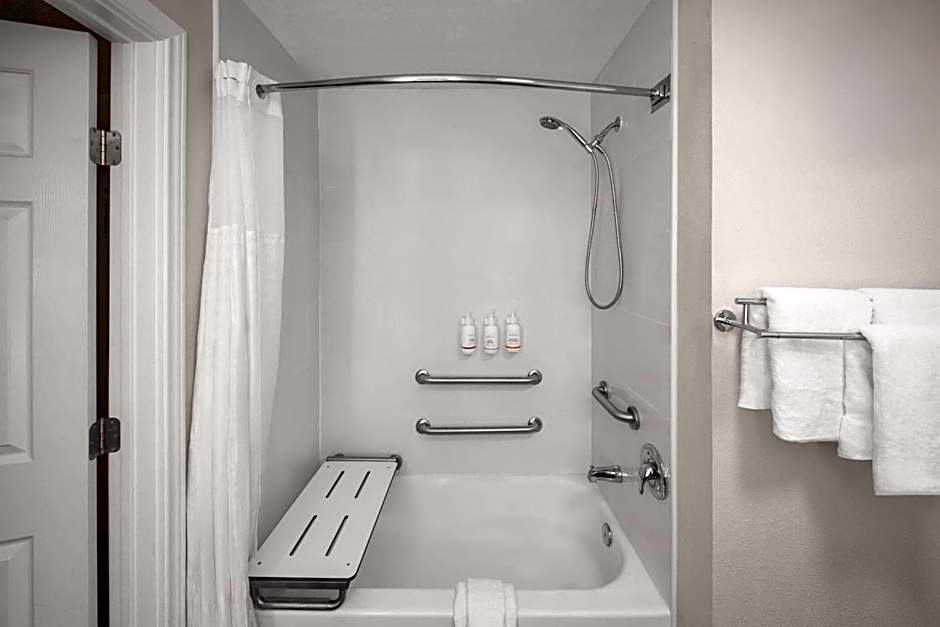 La Quinta Inn & Suites by Wyndham Austin Round Rock