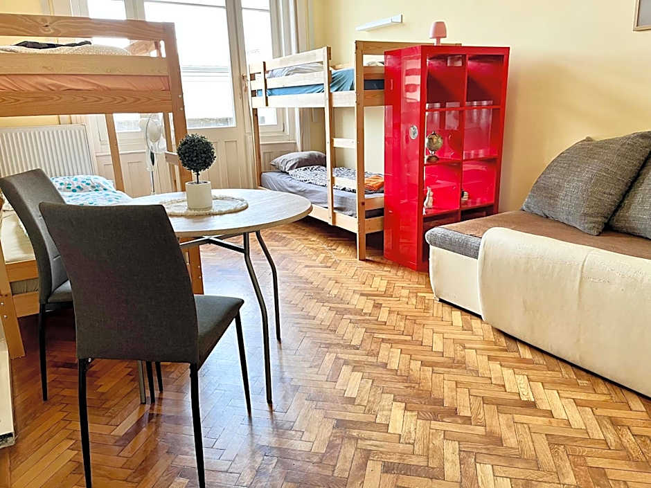 Zen Hostel by Central Market