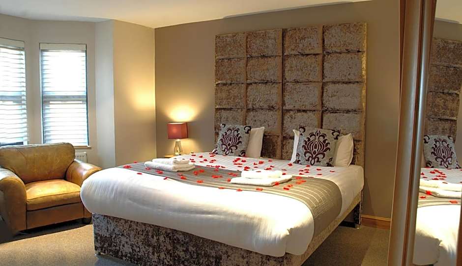 Photo 1 of 47 of Homestay Hotel Heathrow