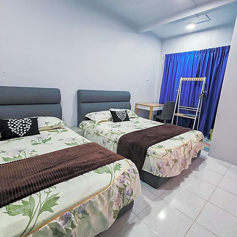 D'Elegant Suite - Emerald Avenue