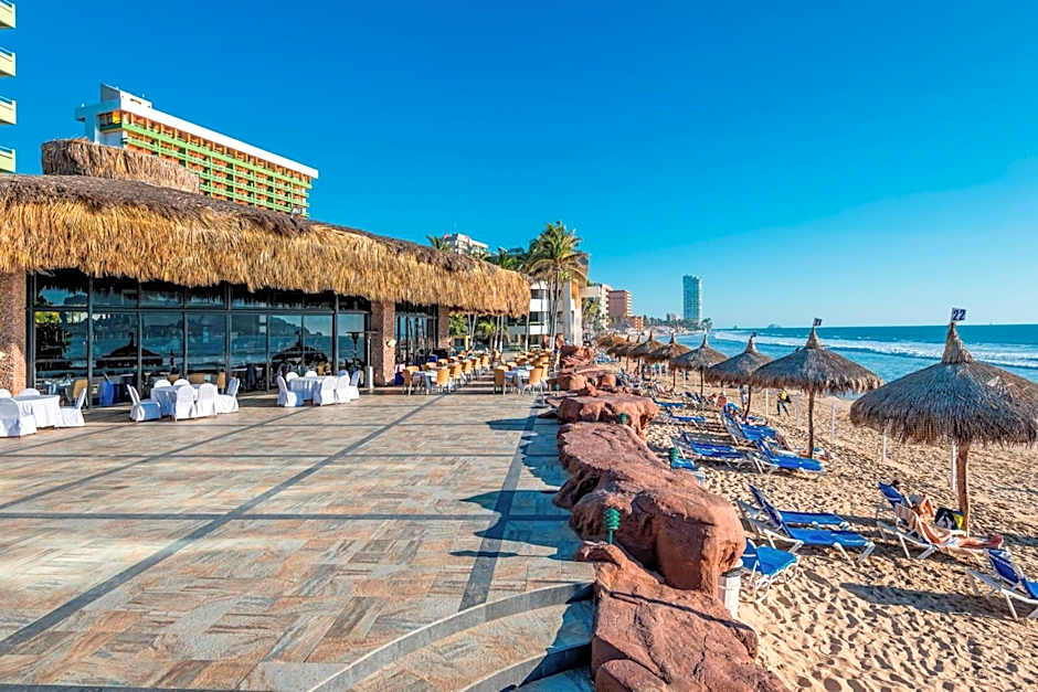 El Cid El Moro Beach