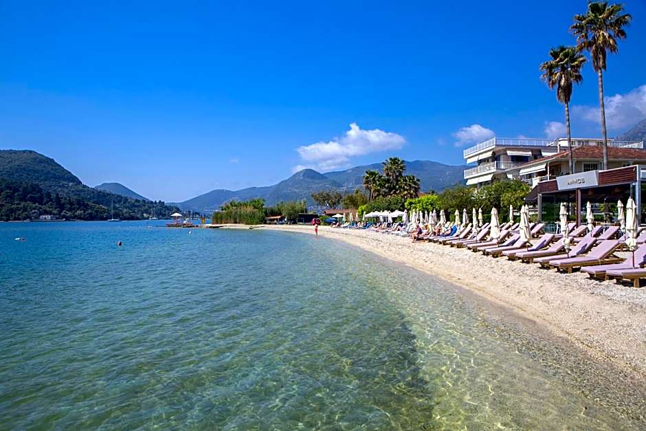 Edward Art Boutique Hotel