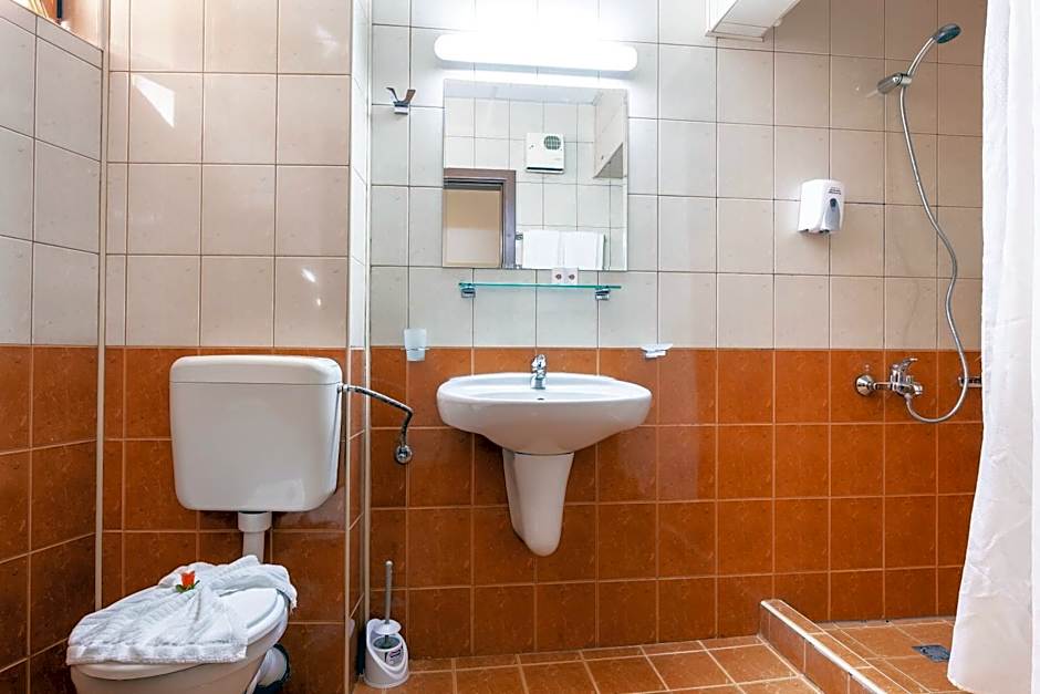 Complex Sunrise by HMG - All Inclusive