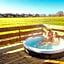 Black Bull Retreat, Barmston with Private Hot Tubs