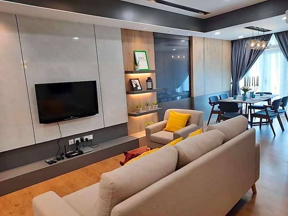 Kuah Town Service Suite Apartment @ Century Suria