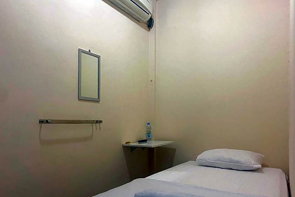 CK Homestay Syariah near Lippo Plaza Jambi Mitra RedDoorz