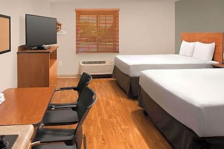 Queen Room with Two Queen Beds - Accessible/Non-Smoking