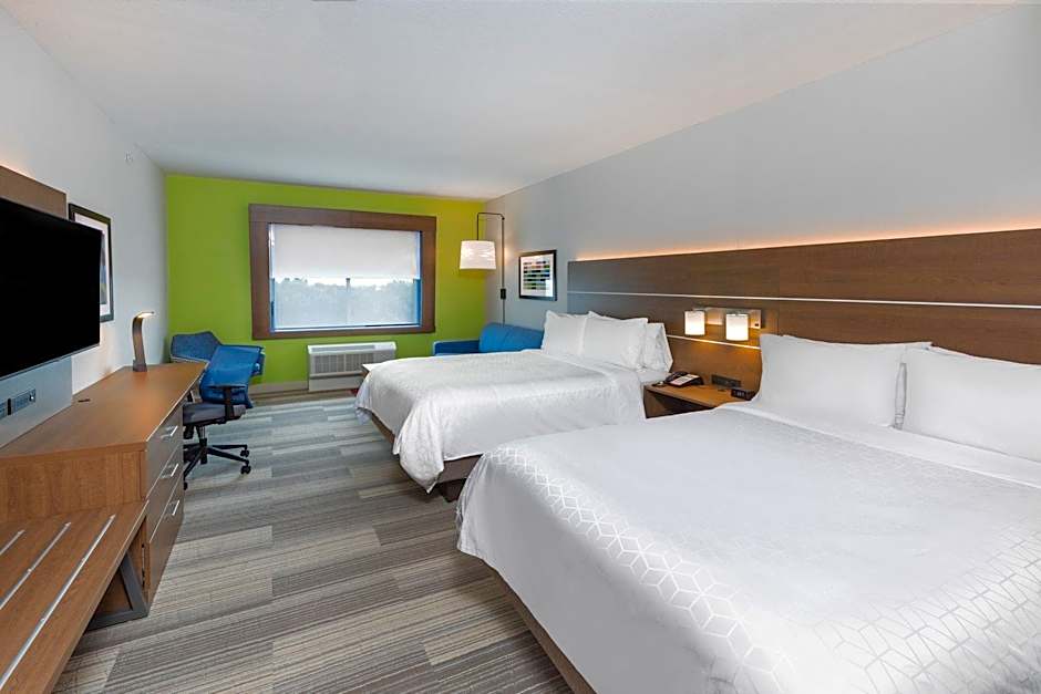 Photo 1 of 4 of 2 Queen Beds Suite