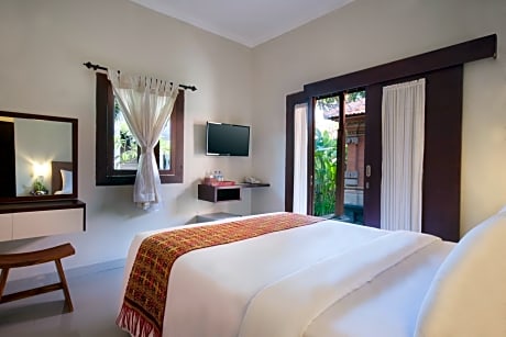 Junior Suite with Garden View