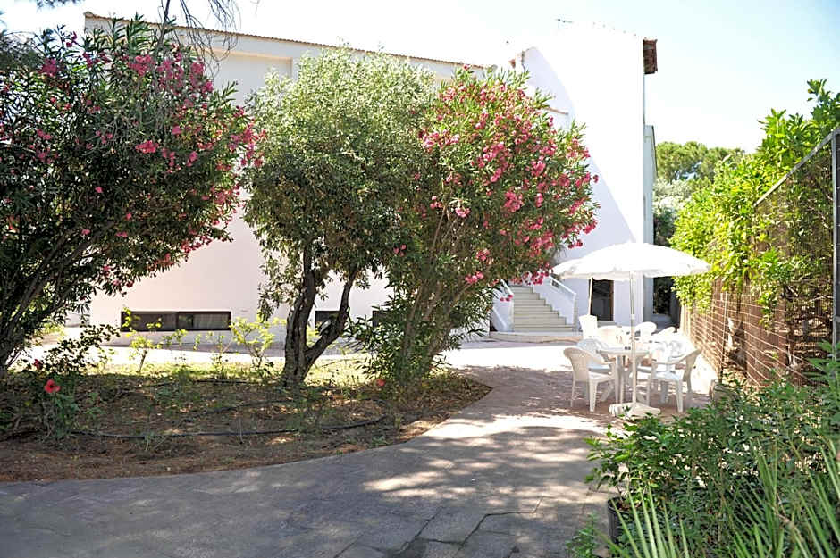 Niki Hotel Apartments