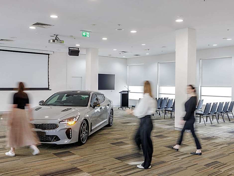 Novotel Sydney Olympic Park Hotel