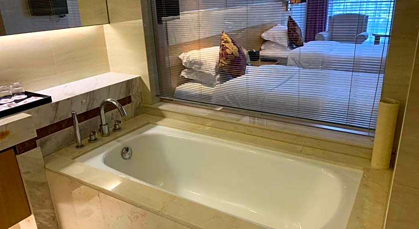 Suzhou Sun Plaza Hotel