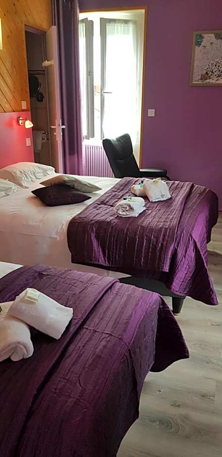 Photo 1 of 7 of Triple Room