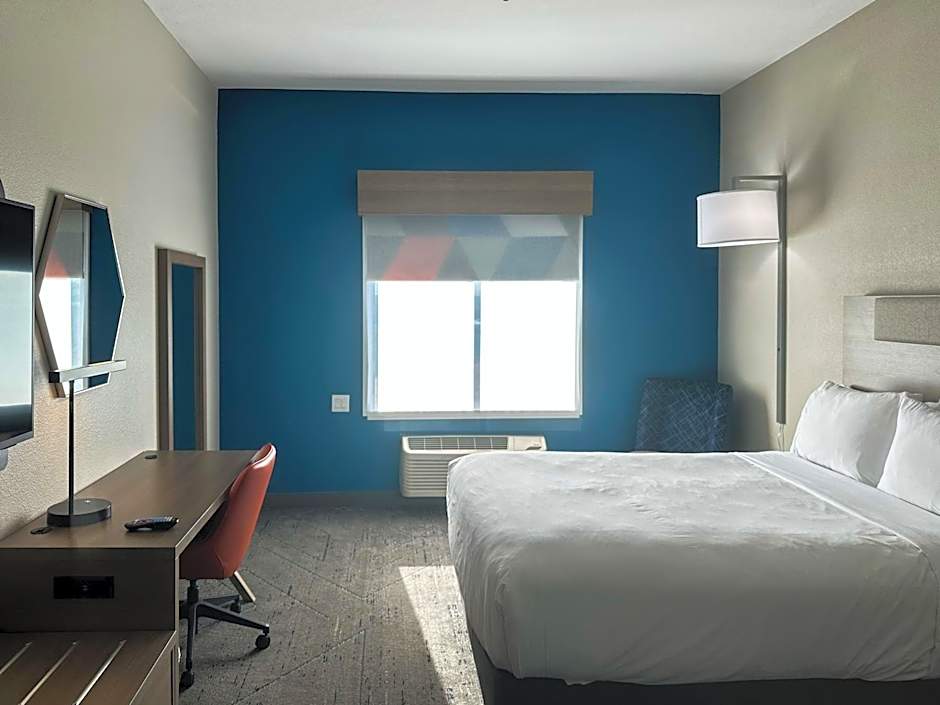 Holiday Inn Express Hotel & Suites Ennis By IHG