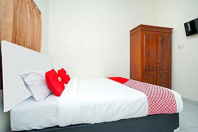 OYO 1642 Penginapan Anggrek Syariah 2