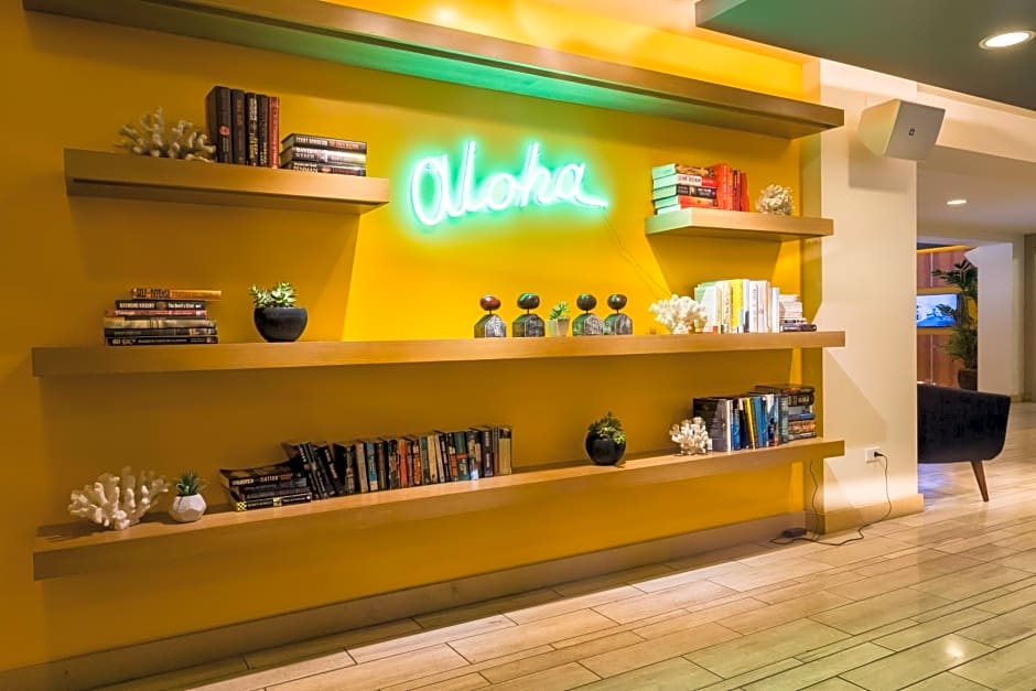 VIVE Hotel Waikiki