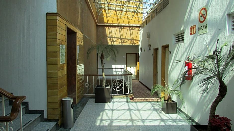 Hotel Mina