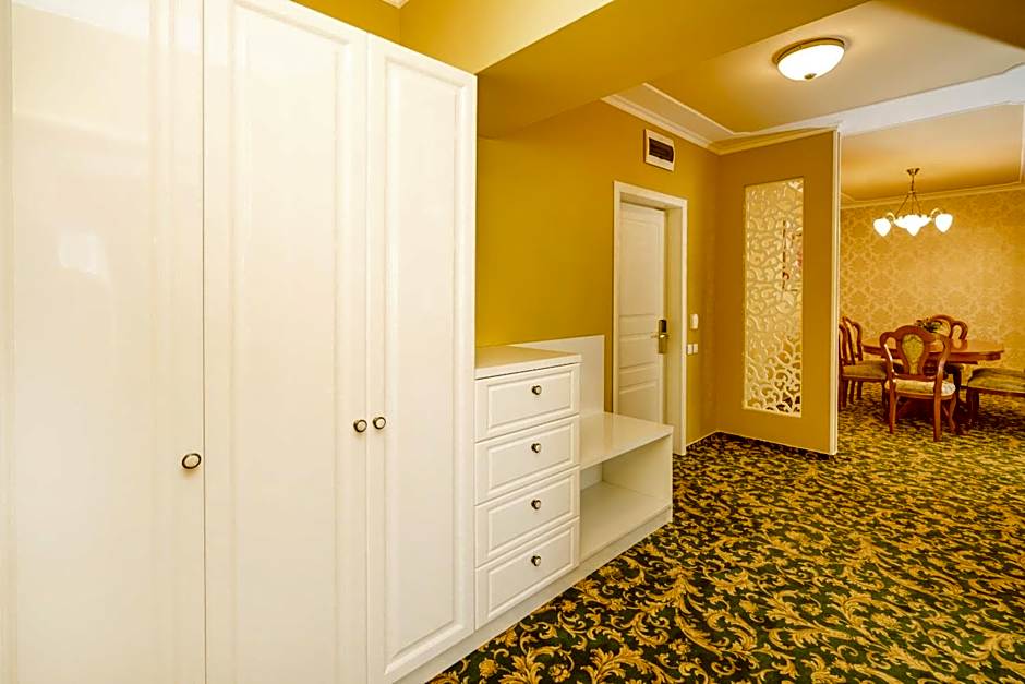 Studio One Accommodation Suites