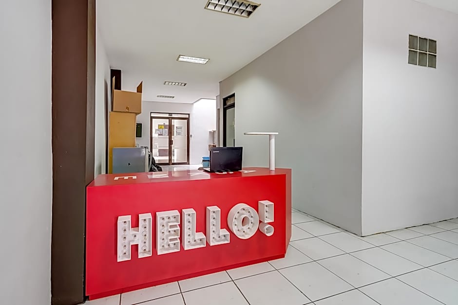 Spot On 91366 The Chatter Place