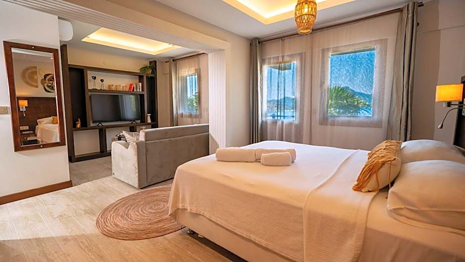 Photo 1 of 11 of Junior Suite, Sea View