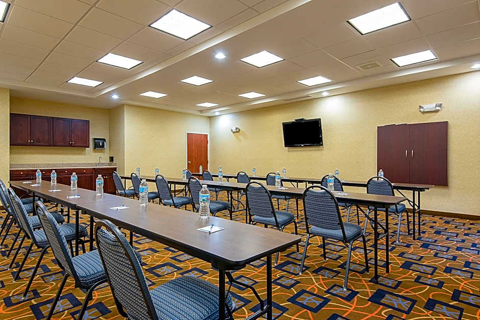 Holiday Inn Express and Suites Lafayette East By IHG