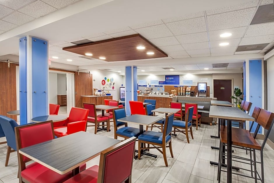 Holiday Inn Express Hotel & Suites Clewiston By IHG