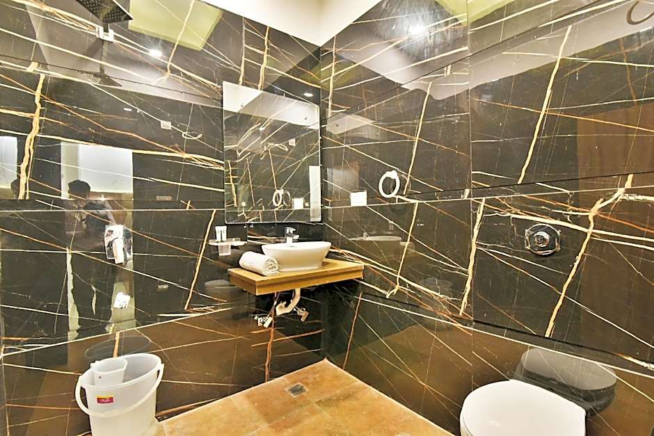 Hotel Sallow Premium