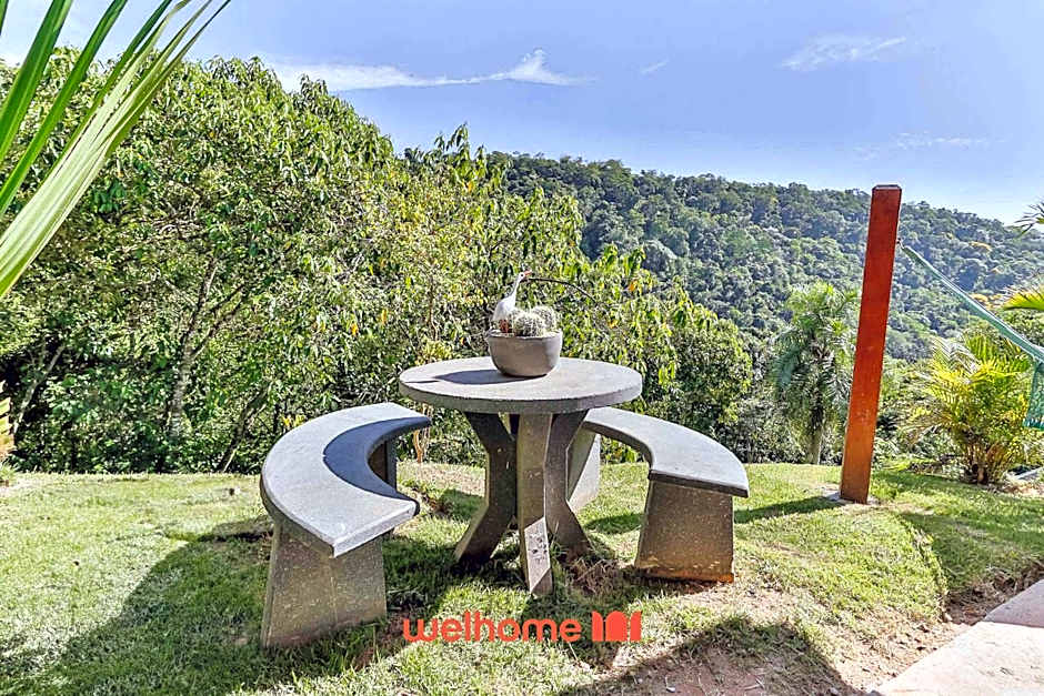 Casa em Mairinque com Piscina e Área Verde