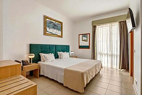 Twin Room with Extra Bed