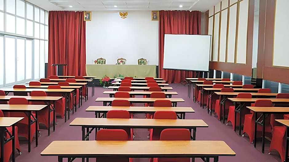 Marilyn Hotel Serpong