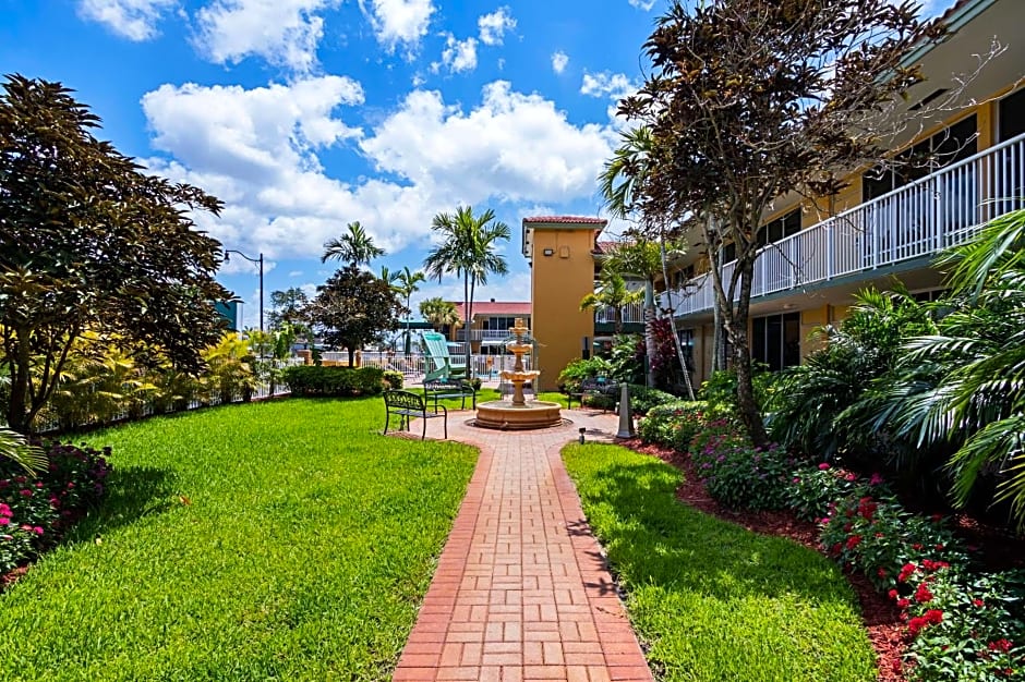 Quality Inn & Suites Airport - Cruise Port Hollywood