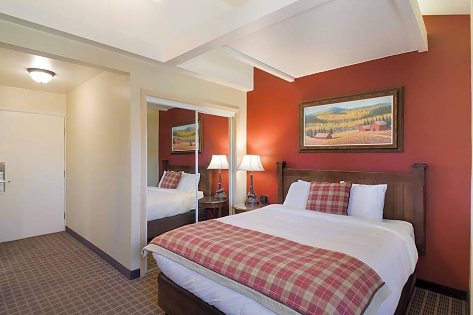 The Inn at Tomichi Village