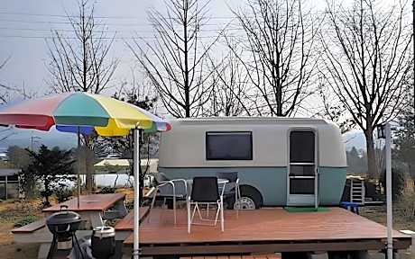 Pocheon Rose Garden Pension N Caravan