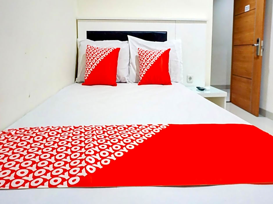 OYO 90394 Guest House Sentosa