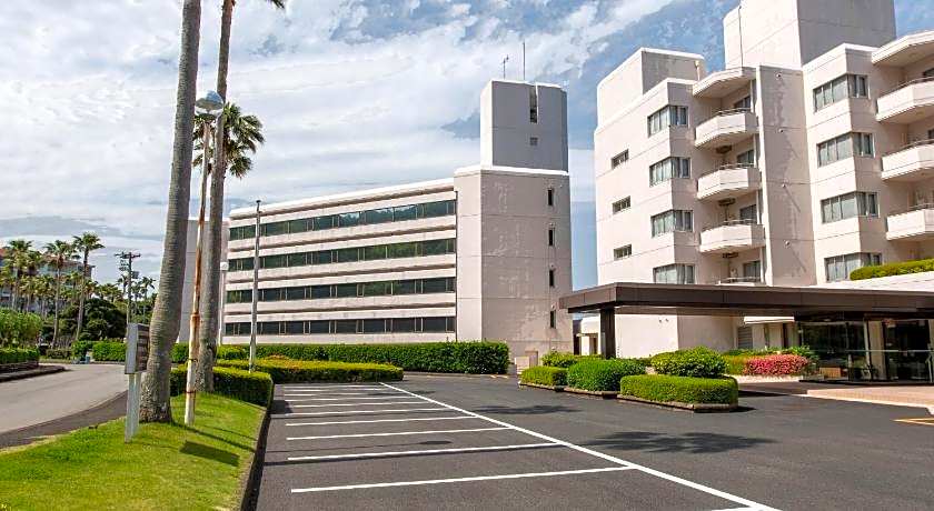 Wisterian Life Club Toba