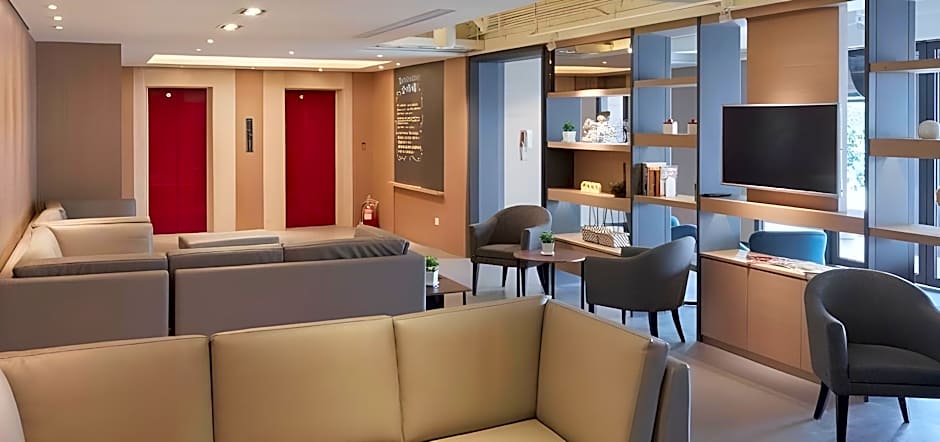 Orange Hotel - Wenhua Chiayi