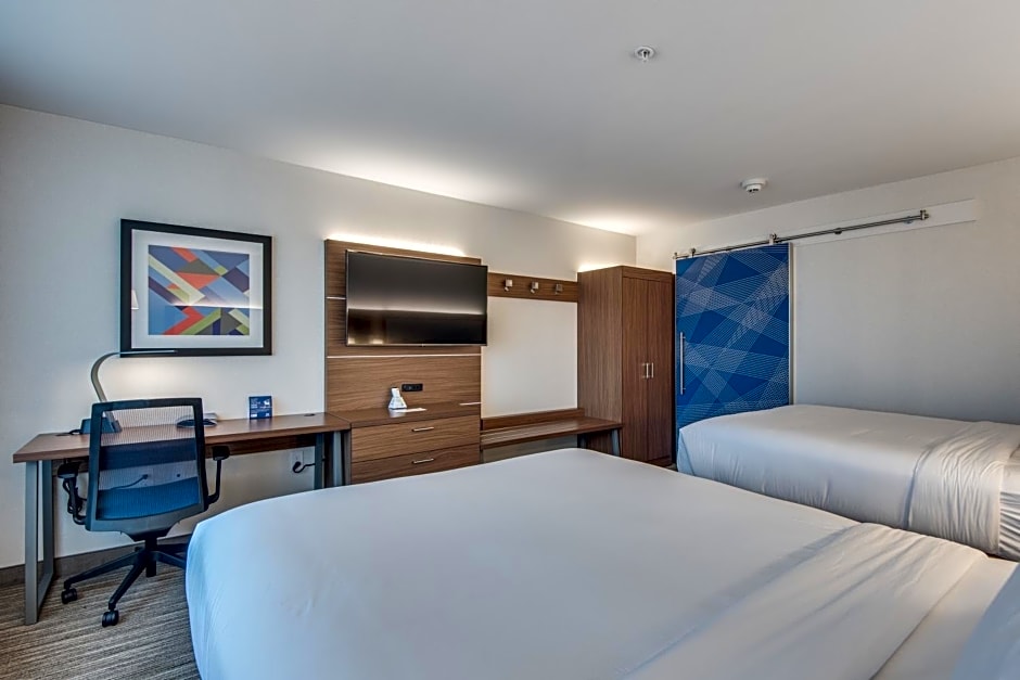 Holiday Inn Express & Suites Dallas North - Addison