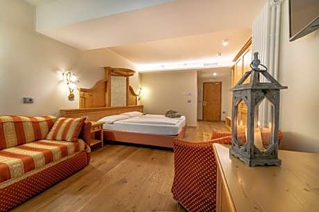 Classic Quadruple Room