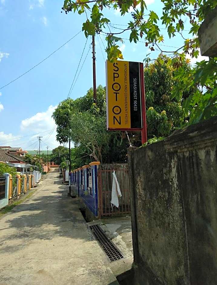 OYO Life 90433 Serasi Kost