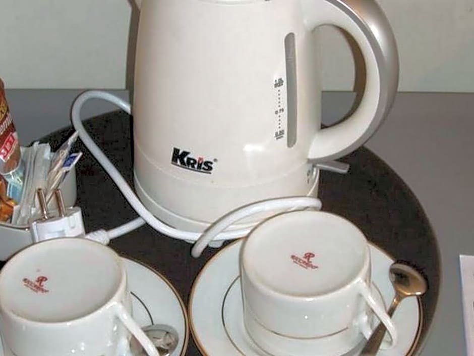 Royal Hotel N' Lounge