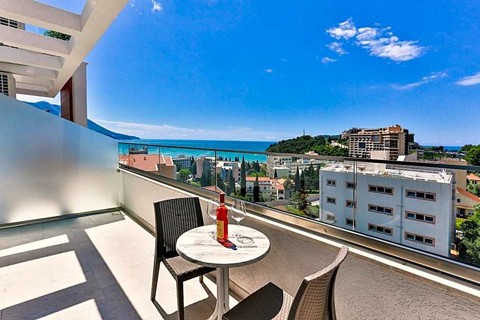 Hotel Lusso Mare by Aycon