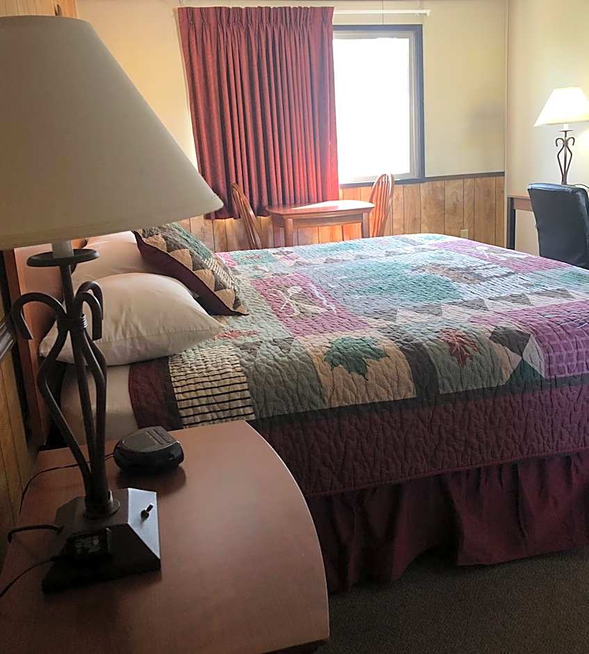 Photo 1 of 5 of 1 King Bed